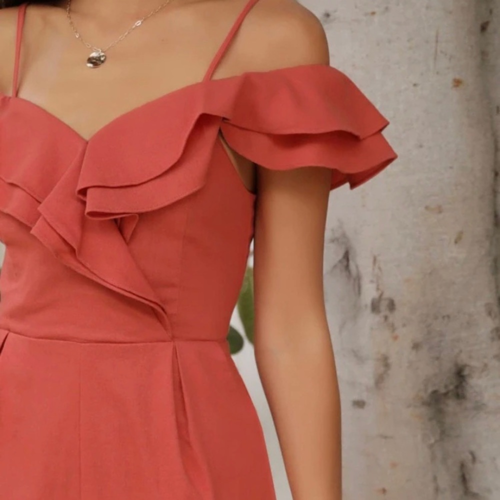 Cold Shoulder Ruffled Jumpsuit - Picture 2 of 3